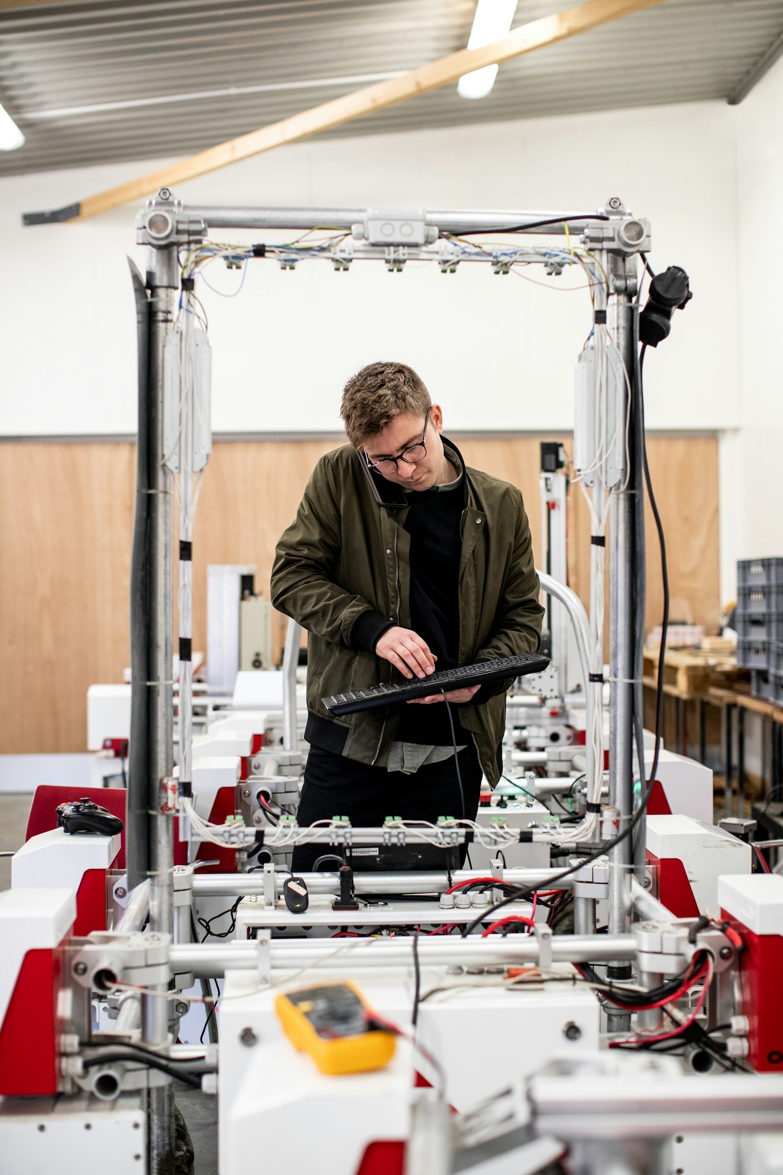IT engineer servicing office computers under an AMC